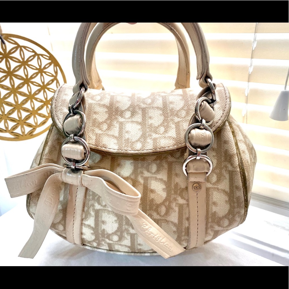 CHRISTIAN DIOR 
Monogram Mini Bag Rose